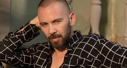 Şarkıcı Berksan dolandırıcıların hedefi oldu: ‘Ben sizin akrabanızım’ yalanıyla kandırdı