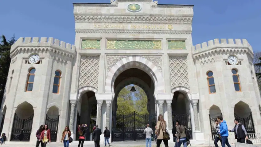 Üniversiteleri yarıda kalanlara müjde: AK Parti’den yeni öğrenci affı hazırlığı! haberinin görseli