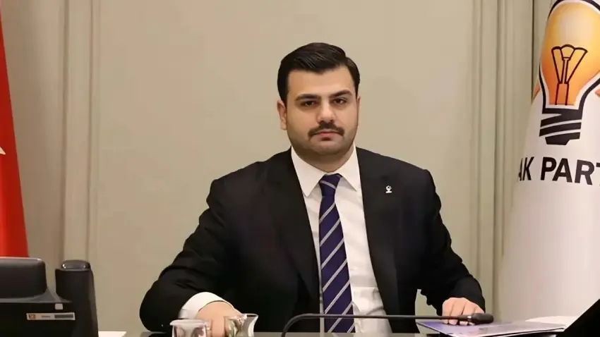 AK Parti’li İnan'dan İzmir Limanı ve vakıf binaları çıkışı haberinin görseli