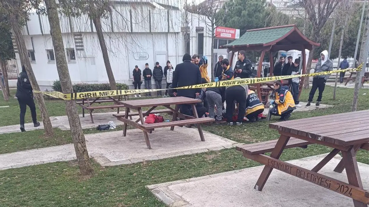 Esenyurt’ta dehşet: Önce eşini vurdu, sonra intihar etti