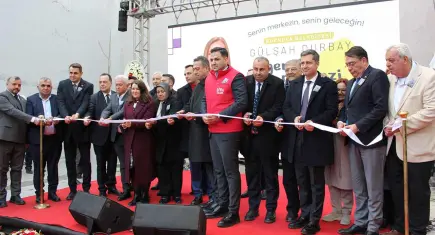 Gülşah Durbay Gençlik Merkezi açılışında iktidara eleştiri yağmuru: Bunlar gitmeden ülke düzelmez