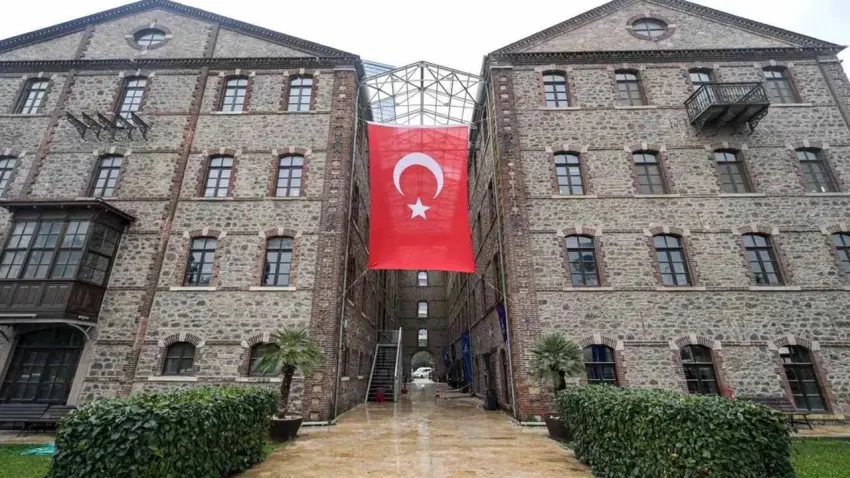 Meslek Fabrikası için flaş karar: Yargı tahliyeyi durdurdu haberinin görseli