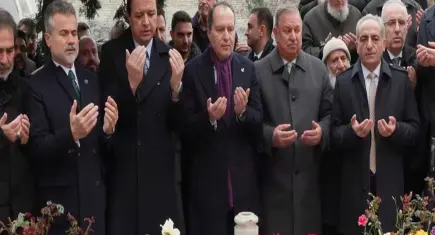 Necmettin Erbakan vefatının 15’inci yılında kabri başında anıldı