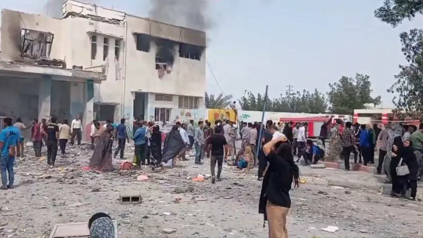 ABD ve İsrail, İran'ı vurdu: Hedef alınan ilkokulda can kaybı artıyor haberinin görseli