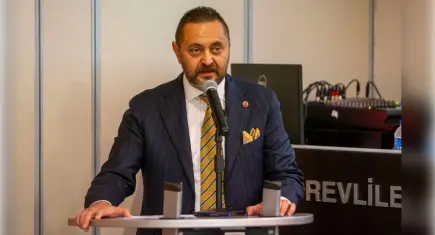 AK Parti’li Ünal’dan Başarır’a Tepki: Yüreğiniz yetiyorsa maaş alamayan işçinin karşısına çıkın