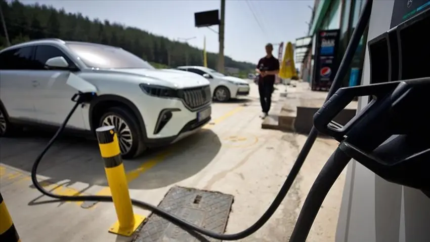 Elektrikli araç altyapısında hızlı şarj istasyonu sayısı 3 kat arttı haberinin görseli