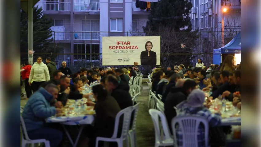 Karabağlar’da Ramazan Sofrası Vatan Mahallesi’nde Kuruldu haberinin görseli