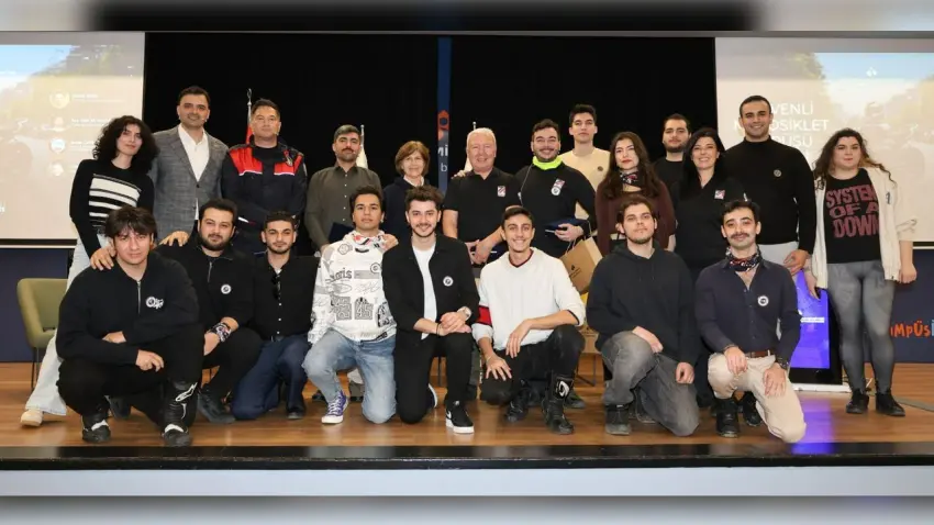 İEÜ’den gençlere örnek farkındalık: Güvenli motosiklet sürüşü eğitimi ve paneli haberinin görseli