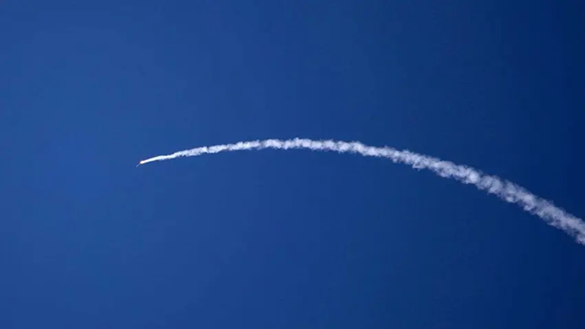 İngiltere: İran, GKRY’ye iki füze fırlattı haberinin görseli