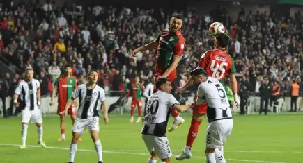 İzmir derbisinde Karşıyaka Altay’ı devirdi!
