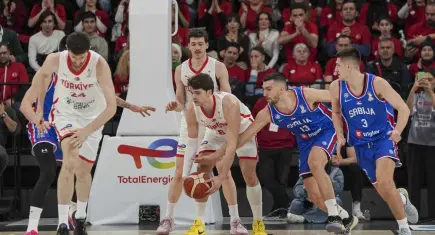 12 Dev Adam Sırbistan'ı bir kez daha yendi