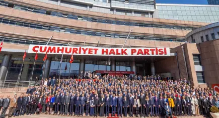 Başkan Tugay’dan Ankara’da "Kenetlenme" mesajı: Herkes CHP çatısında buluşmalı