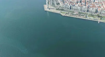 Başkan Tugay’dan körfez isyanı: Hem denetlemiyorsunuz hem yetki vermiyorsunuz!