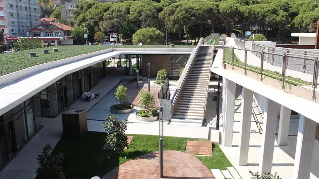 Bergama Kültür Merkezi’nde mart ayı sanatla geçecek