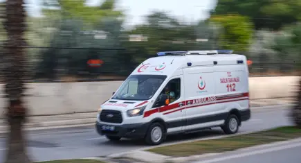 İzmir haber: Polisin ihtarına uymadı, kaza yaptı