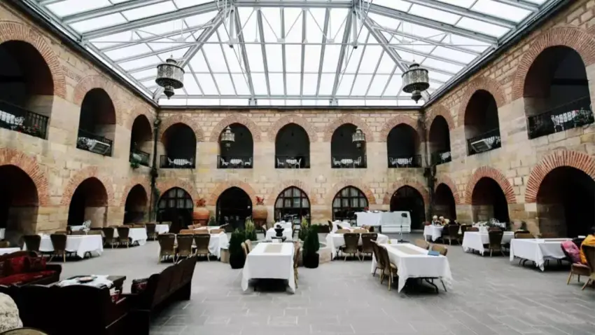 Kurşunlu Han kapatılıyor mu? Vakıflar Genel Müdürlüğü’nden tahliye açıklaması haberinin görseli