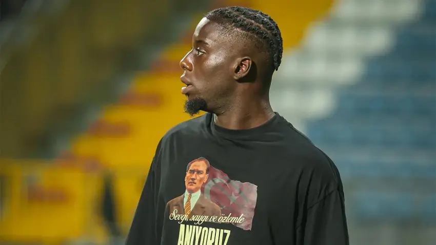 Göztepe’de Malcom Bokele krizi: Stoilov’dan uyarı, forma şansı beklemede haberinin görseli