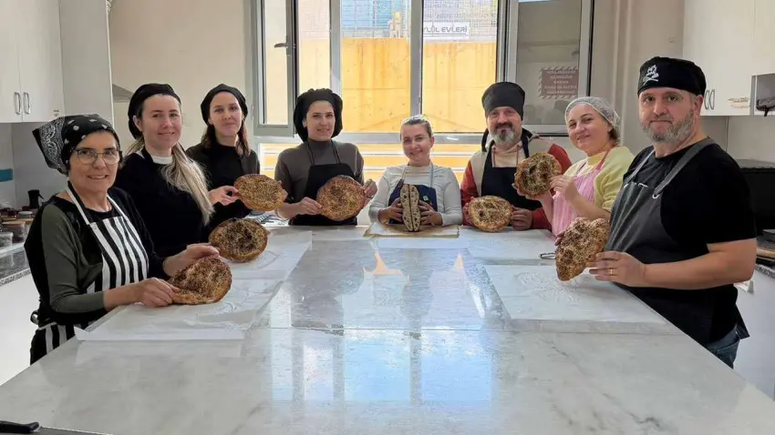 Güzelbahçe Halk Eğitimi Merkezi'nde Ramazan dayanışması haberinin görseli