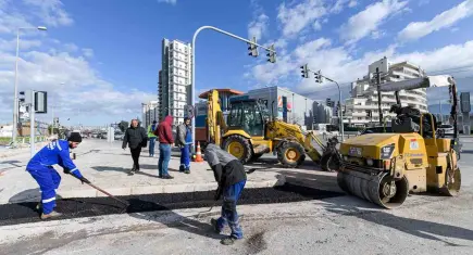 İzmir’de kavşak düzenlemeleri başladı