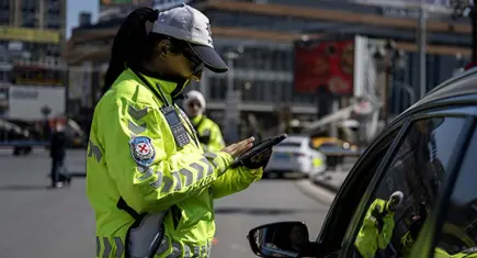 İzmir’de Otobüsün önünü kesen taksi şoförüne rekor ceza!