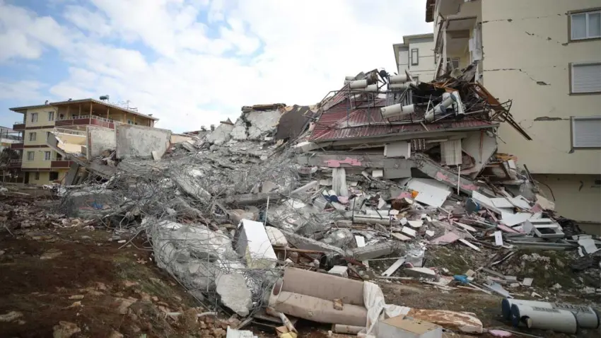 Jeoloji Mühendisleri Odası İzmir Şubesi: Şehirleşme, mühendislik ilkeleri yerine rant odaklı yaklaşımlara teslim edilmiş haberinin görseli
