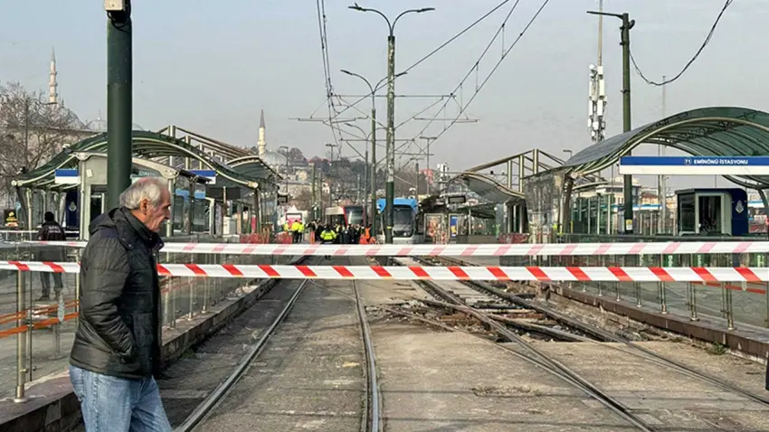 Tramvaylar çarpıştı: Seferlerde büyük aksama! haberinin görseli