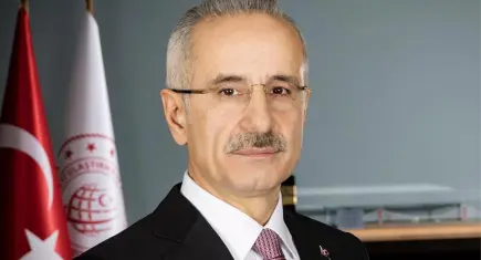 Uraloğlu: Hürmüz Boğazı halihazırda yüksek risk taşıyor