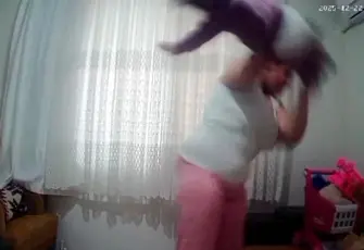 Antalya'da 1 yaşındaki bebeğini döven annenin cezası belli oldu