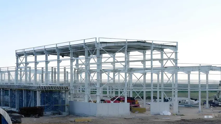 BASBAŞ’ta yeni fabrikalar üretime gün sayıyor haberinin görseli