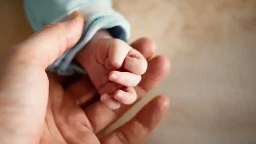 Doğum iznine düzenleme geliyor: Annelere 6 Ay doğum izni haberinin görseli