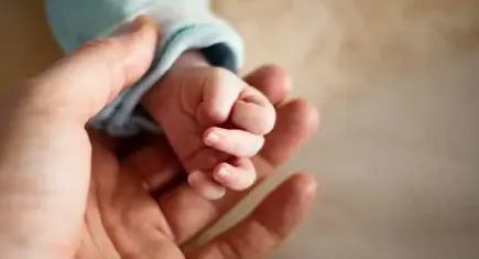 Doğum iznine düzenleme geliyor: Annelere 6 Ay doğum izni