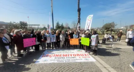 Emekli kadınlardan iktidara 8 Mart tepkisi: Kadınlar vardır