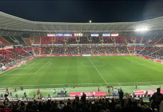 Fenerbahçe-Gaziantep FK maçında ışıklandırma sorunu: Maç gecikmeli başlayacak