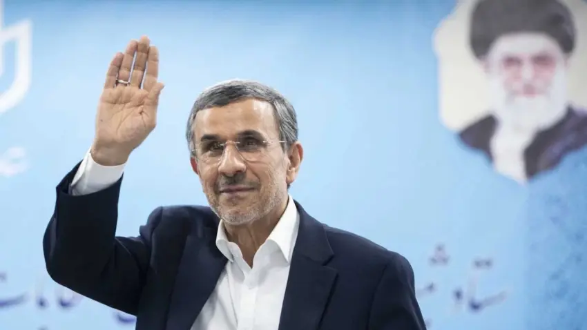 İran'ın eski cumhurbaşkanı Ahmedinecad ortaya çıktı haberinin görseli