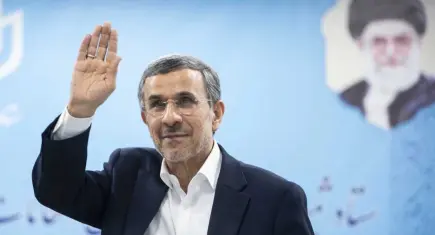 İran'ın eski cumhurbaşkanı Ahmedinecad ortaya çıktı
