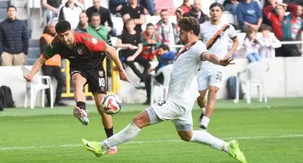 Karşıyaka’da Erhan ve Mücahit takıma hayat verdi