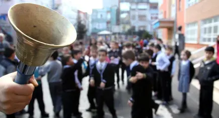 Okullarda ikinci ara tatil ne zaman başlıyor, kaç gün sürecek? Bayram tatili ile ara tatil birleşecek mi? 