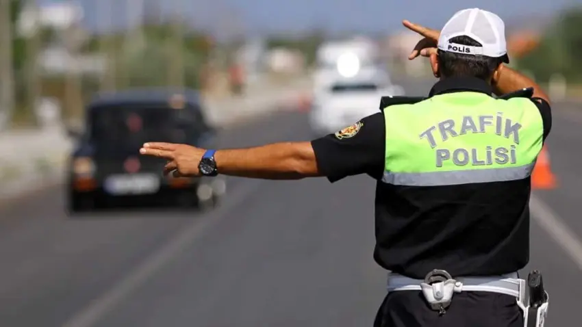 Trafikte yüzde 10 tolerans devri bitti: Hız yapmanın cezası 30 bin TL! haberinin görseli