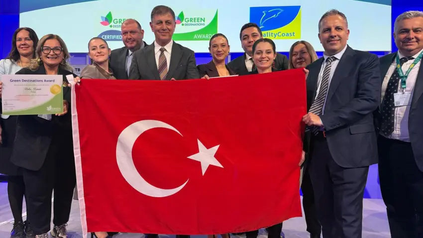 İzmir turizmde dünya sahnesinde: ITB Berlin’den 4 sertifika ve 1 ödülle döndü haberinin görseli