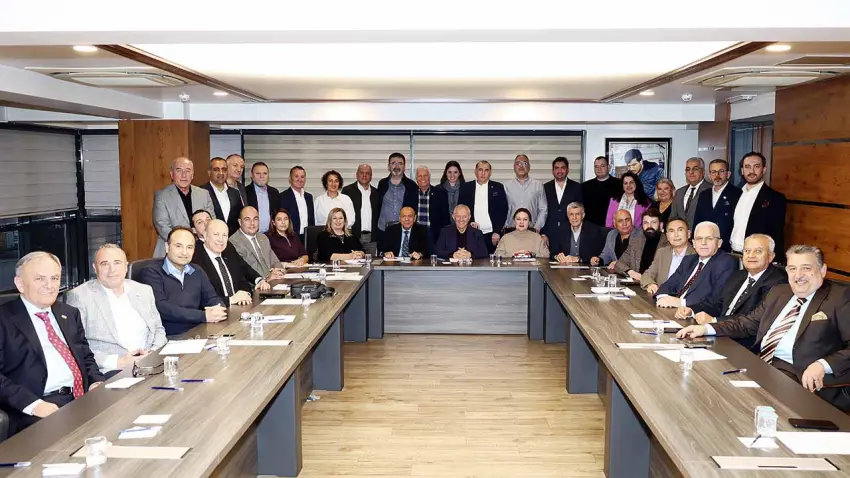 İZSİAD iftarında ortak akıl mesajı haberinin görseli