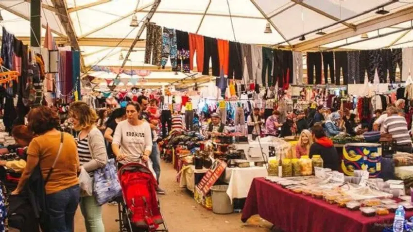 Karşıyaka’da sular durulmuyor: Pazarcı esnafı eyleme hazırlanıyor haberinin görseli