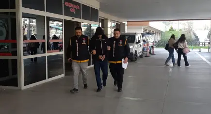 Manisa’da apartmanlardan ayakkabı çalan şüpheli tutuklandı