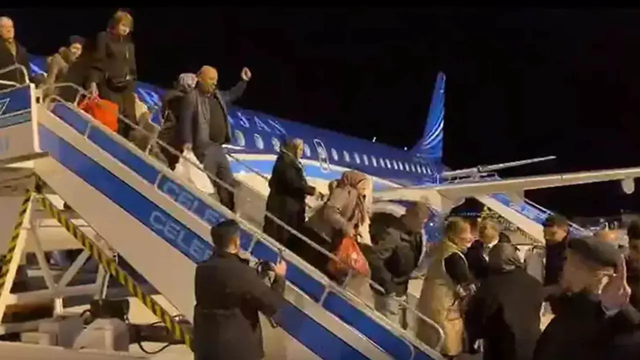 Nahçıvan Havaalanı uçuş trafiğine kapatıldı: Bakü-Nahçıvan uçağı Iğdır’a indi