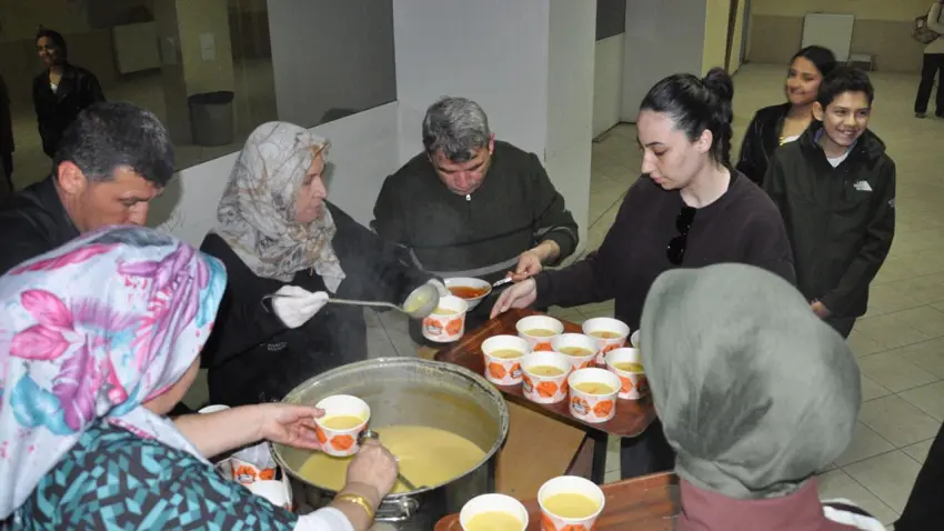 Ödemiş’te öğrencilerden Filistinli çocuklara bağış desteği haberinin görseli
