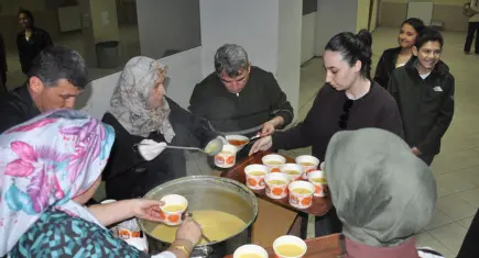 Ödemiş’te öğrencilerden Filistinli çocuklara bağış desteği