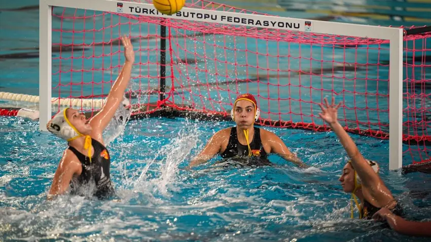 Avrupa Kadınlar Sutopu Challenger Kupası İzmir’de devam ediyor haberinin görseli