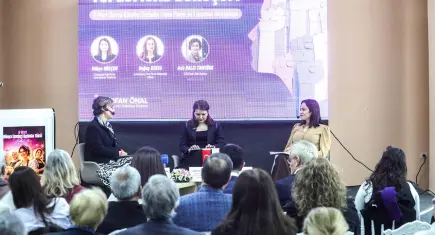 Bayraklı’da ‘Kadın Emeği ve Toplumsal Dönüşüm’ paneli