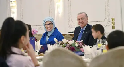 Cumhurbaşkanı Erdoğan, devlet himayesindeki çocuklarla iftar sofrasında buluştu