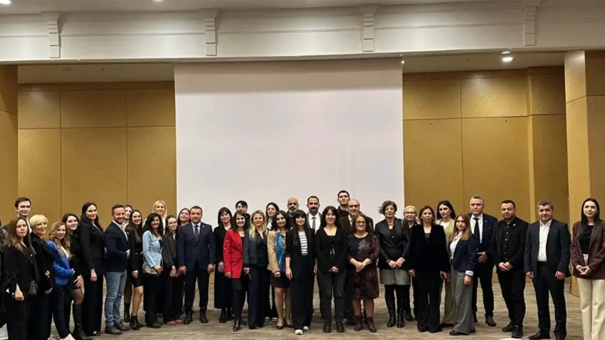 İGC’nin ‘Gazetecilere Yönelik İngilizce Eğitim Programı’ Ankara’da törenle tamamlandı haberinin görseli