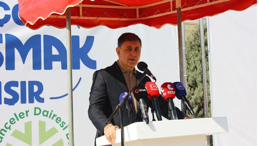 İzmir’de ‘İtfaiye Ormanı’ projesi: Tugay’dan doğa ve liyakat vurgusu haberinin görseli